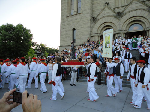 2010 boise jaialdi 009 prozesioa