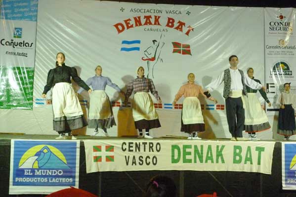 Canuelaseko VI. Aberri Eguna 2012 01