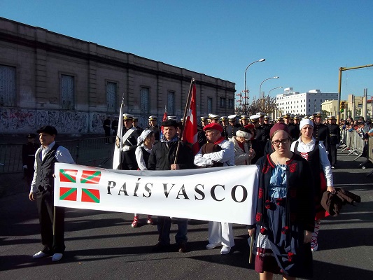 Maiatzeko Iraultzaren urteurreneko ekitaldiak 2014 04