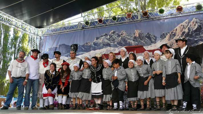 Barilocheko 33. Europar-Argentinar Kolektibitateen jaialdia 2012 06