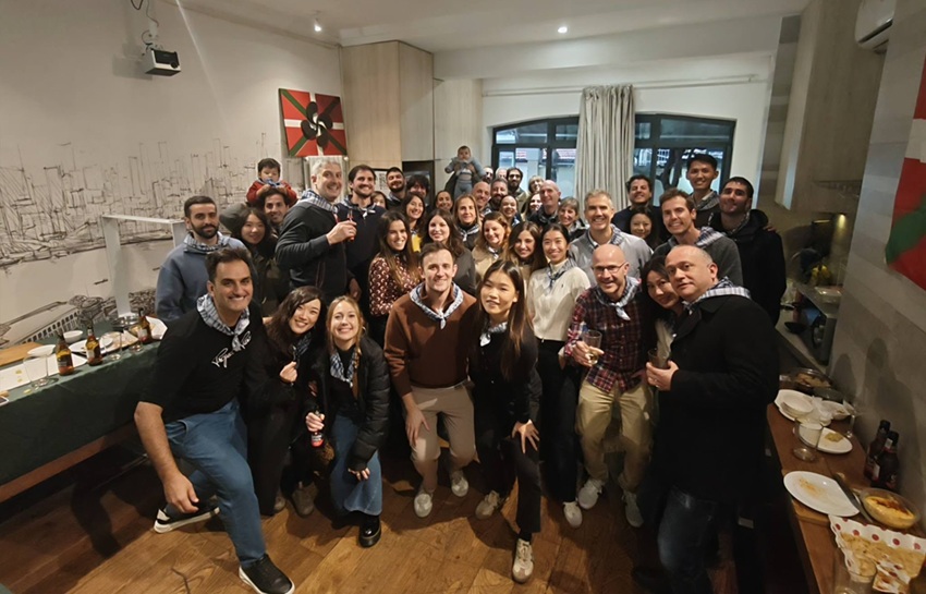 Giro ederra Shanghaiko Euskal Etxean Santo Tomas Eguna ospatzeko
