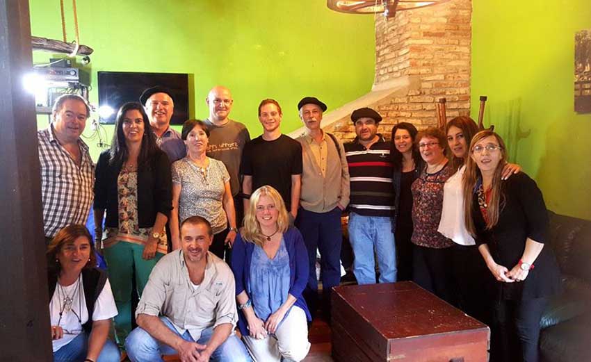 Representantes de los centros vascos que participaron en el "II Encuentro de Entidades Vascas del Uruguay"