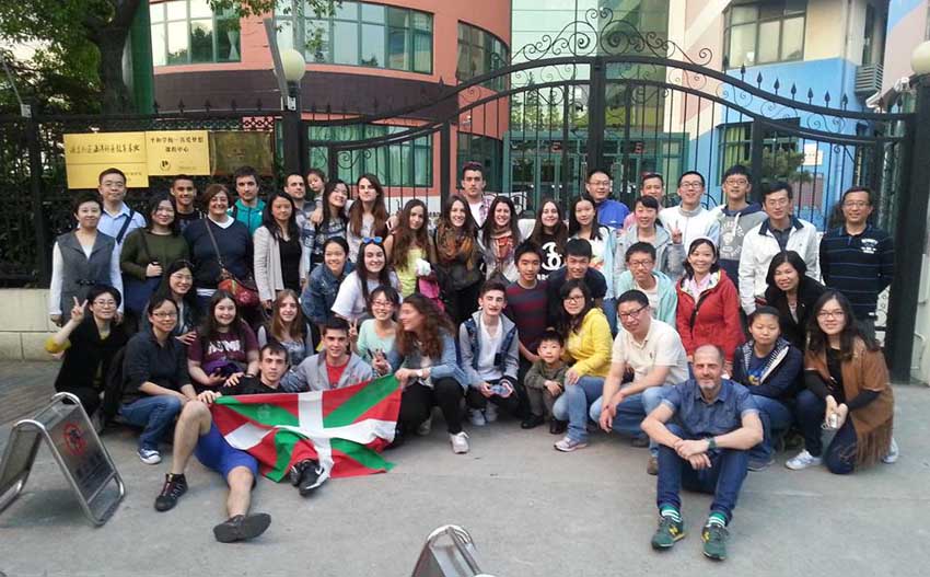 The group of students from Gasteiz during their visit to Shanghai