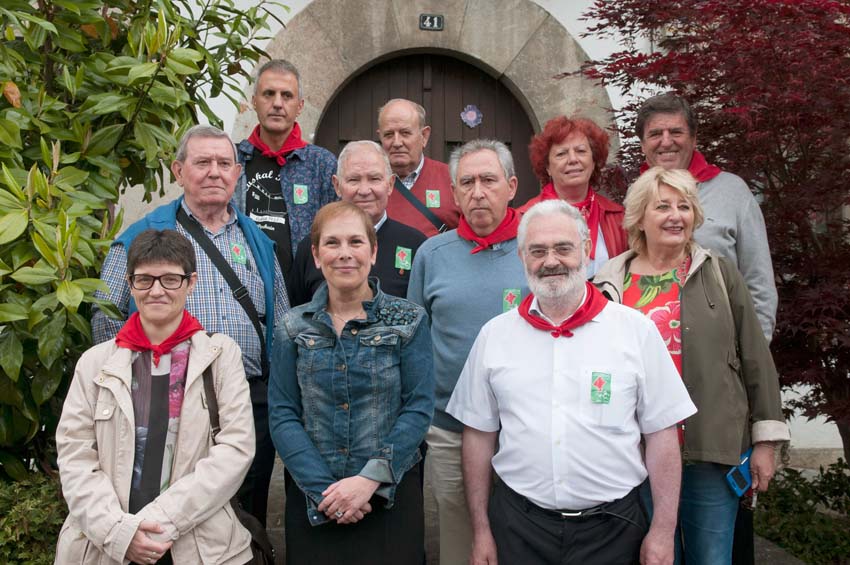 Uxue Barkos, President of Navarre on Saturday in Lekunberri, surrounded by representatives of Navarran clubs in attendance