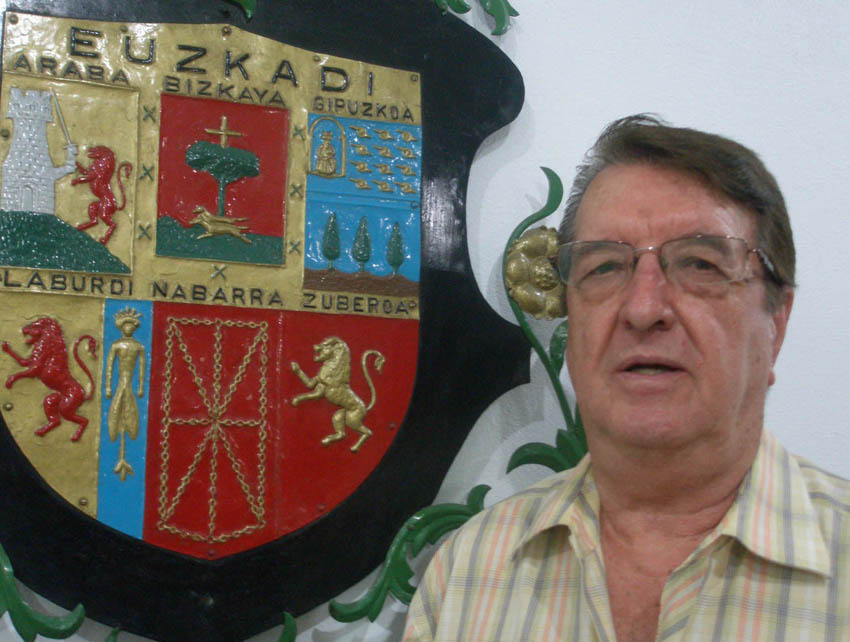 Alfredo Jover has directed the Tamborrada at the Euskal Etxea in Mexico since the 80s (photoEuskalKultura.com)