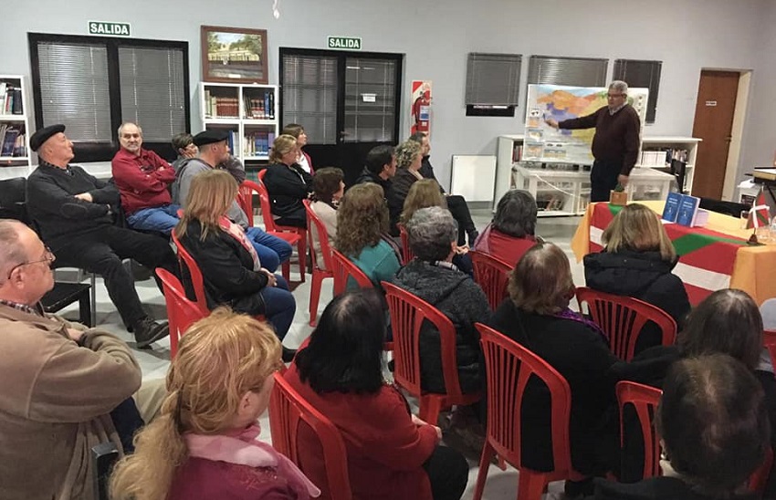 Cesar Arrondo at the Agusto Cicare Library in Polvaredas