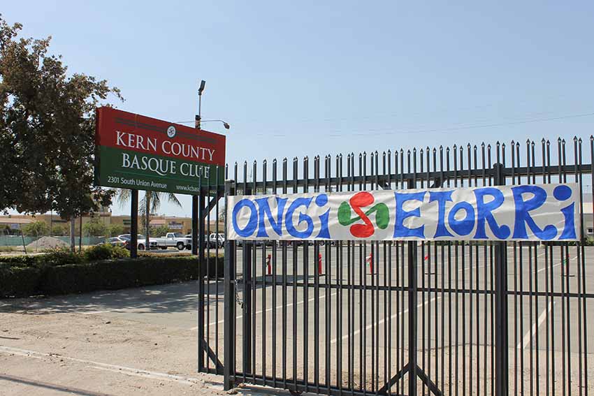 Entrance to the Kern County Basque Club just before opening for the “drive thru” sale (photo Maria Toretta)