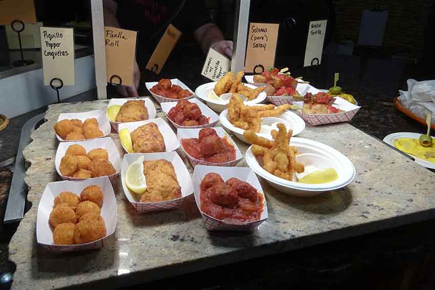 Típicos pintxos y raciones clásicas a la venta en el Basque Market de Boise (foto EuskalKultura.com)