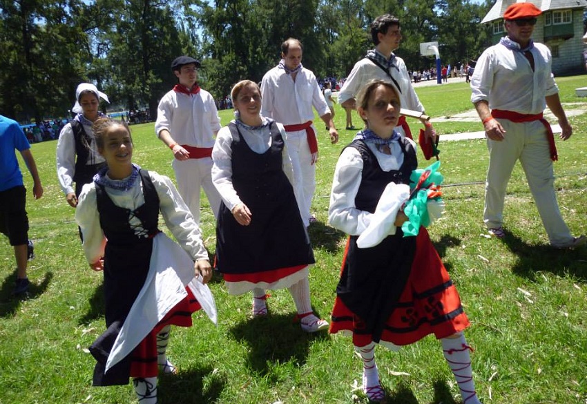 Grupo de Baile 'Gazte Lurra' Concordia 