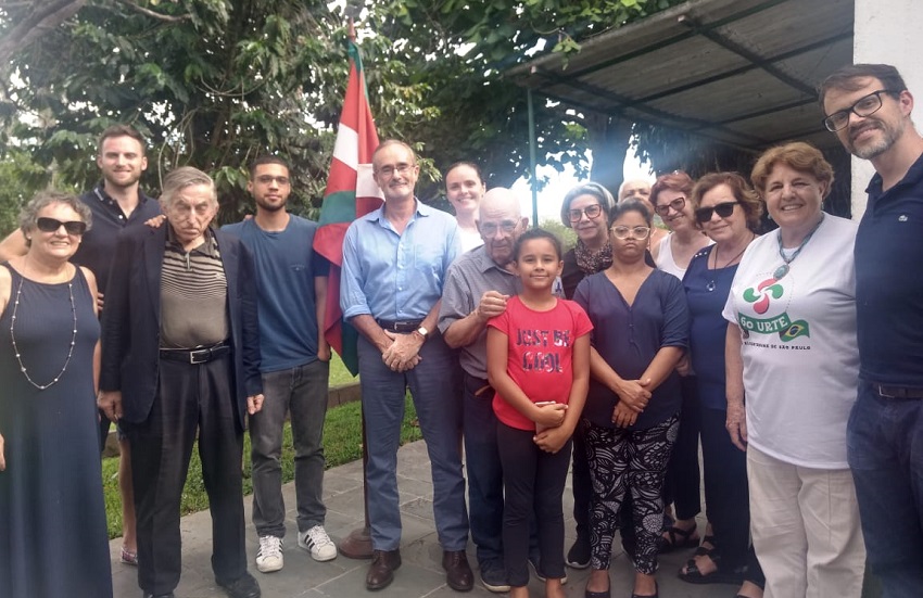 Sao Pauloko Euskal Etxearen 60. urteurreko ospakizunean elkartearen Gernika Kutuneko egoitzan