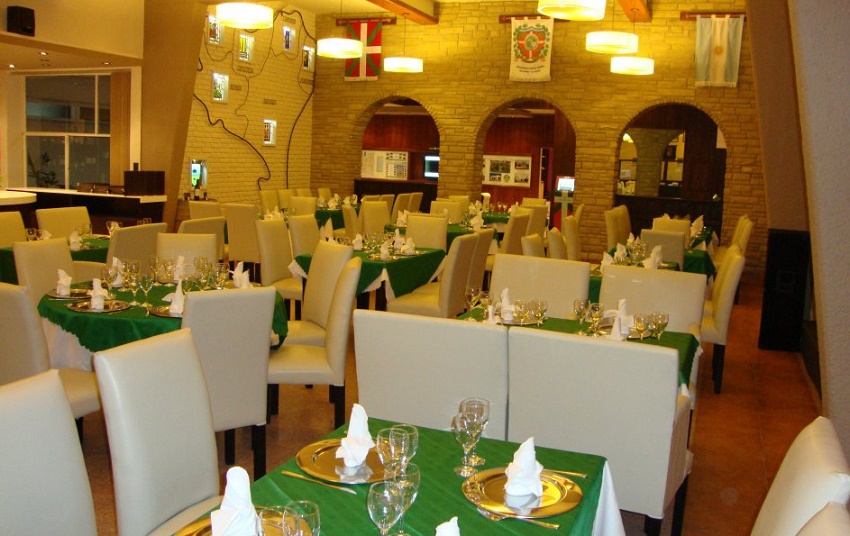 Restaurante del Hotel Euzko Alkartasuna de Macachín 