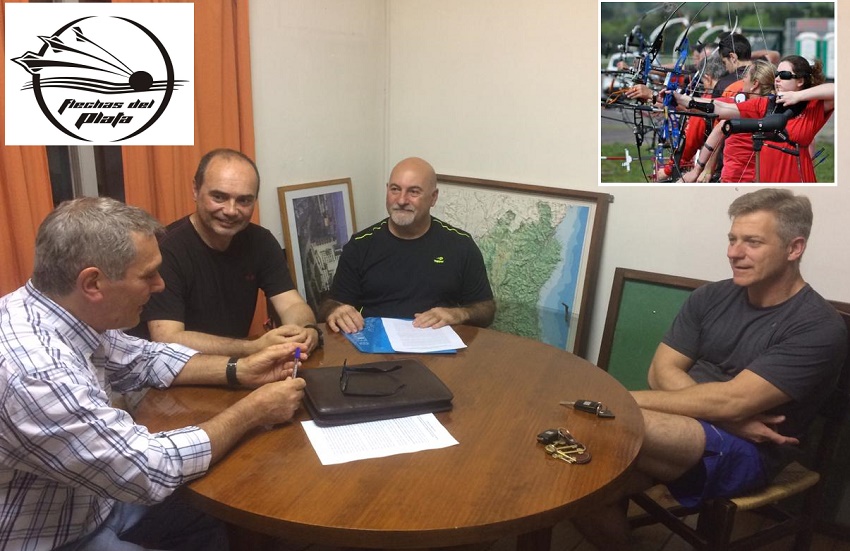 Javier Clua signed the agreement with the Arrow Association on behalf of the club