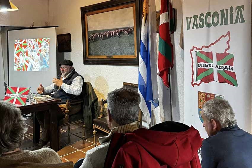 Un momento de la conferencia de Juan Pedro Arin el pasado miércoles 18 de junio, organizada en Florida por Vasconia Florida