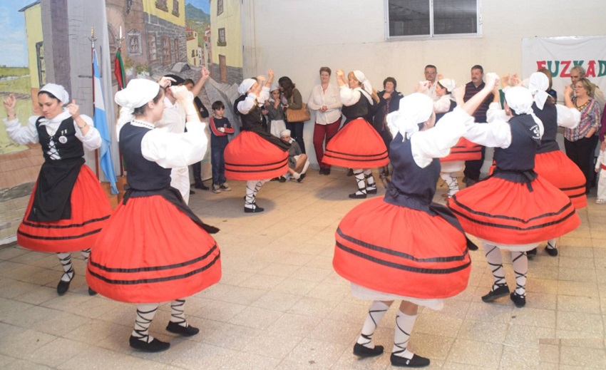 Goizeko Izarra Dance Group