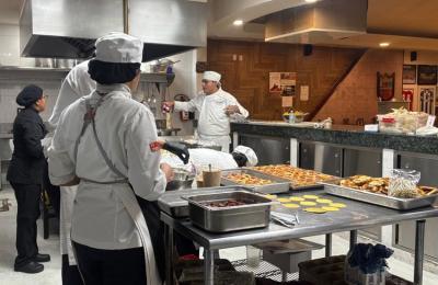 Mexikoko Mondragon Unibertsitateak eta Euskal Etxeak lankidetzan antolatutako ‘Jamädi lagun’ ekitaldi gastronomikoko sukaldea
