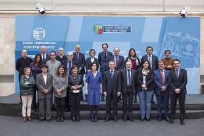 Group photo at yesterday’s meeting of the Advisory Board of Relations with Basque Communities (photoIrekia)