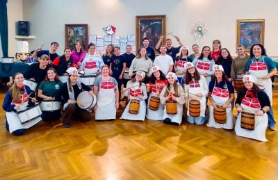 FEVAren Monitoreen Formakuntzarako Tailerraren baitan, Arrecifesko Luján Valielak Danborrada tailerra koordinatu zuen