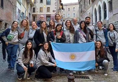 Los participantes de Gaztemundu 2023 ayer domingo, recién llegados a Euskal Herria