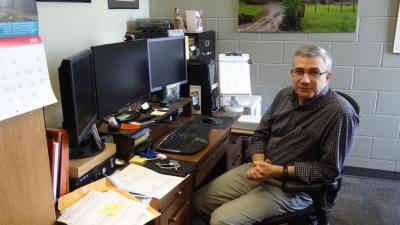 Ph.D. in History, John Ysursa is the director of the Consortium of Basque Studies in Boise (photoEuskalKultura.com)