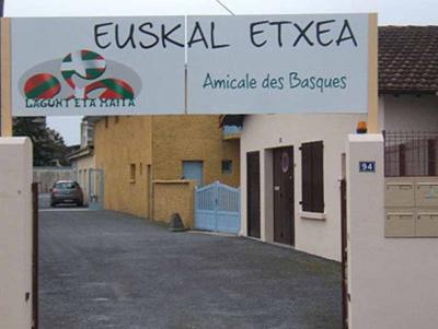 Archive photo of the Lagunt eta Maita Basque Club in Pau (photo EuskalKultura.eus)