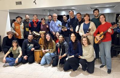 Argentinako bederatzi euskal etxetako hogeita hiru ordezkarik parte hartu zuten FEVAk antolatutako 2. musika-topaketan Villa Marían
