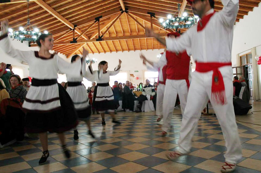 Grupo de baile del Centro Navarro