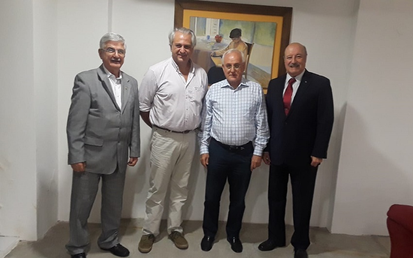 Galo Egüez, Juan Pedro Arin (Presidente of FIVU), Jose Mª. Vargas Peña Apesteguía (Basque Club Presidnet) and Daniel Elicetche