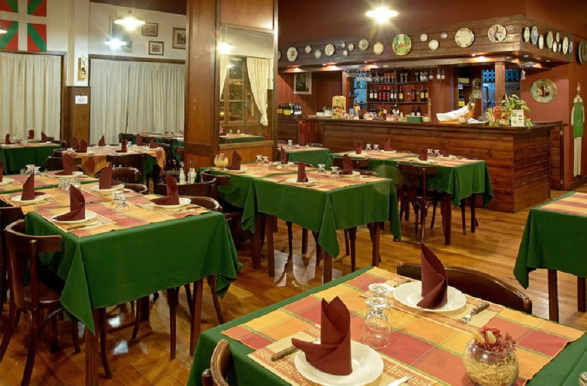 Restaurante del centro vasco Denak Bat de Mar del Plata