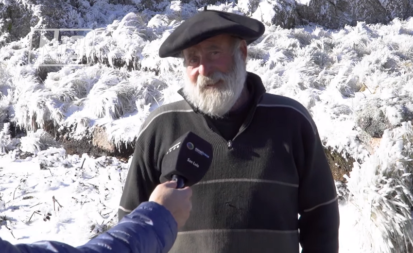 El bergararra de Osintxu Román Agirrezabal se ha adaptado a la vida en las montañas y vive la naturaleza en plenitud (foto Noticias 13 San Luis)