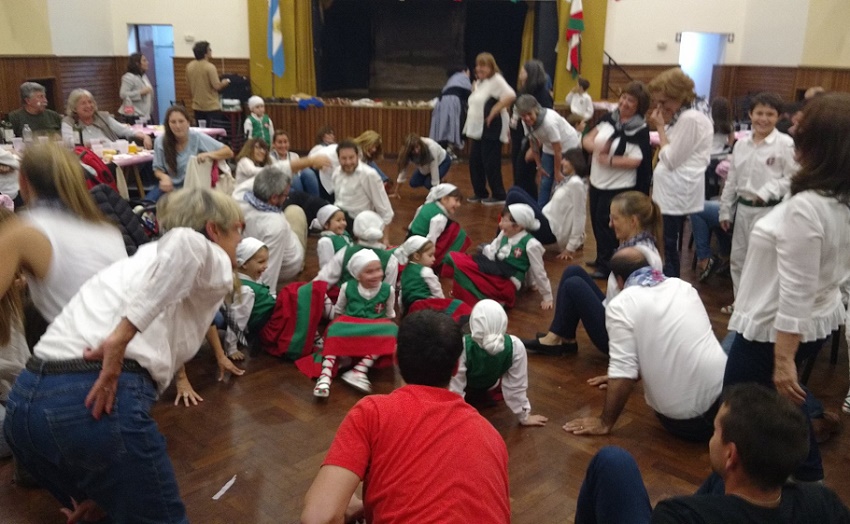 Fiesta de San Miguel y Día del Dantzari en Rosario