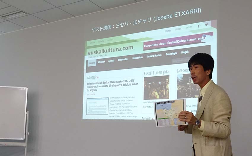 Basque-speaking Japanese professor Sho Hagio during the presentation on Saturday in Osaka