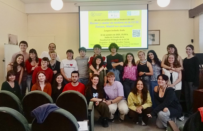 Ikasleak, irakaslea eta publikoa, Unibertsitate Konplutentseko Hizkuntzen eta Itzulpenaren Eguneko ekitaldian