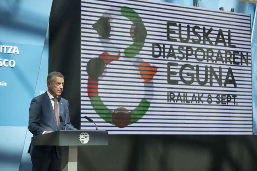 El lehendakari Iñigo Urkullu durante su alocución en el acto institucional del Día de la Diáspora Vasca (foto Irekia)