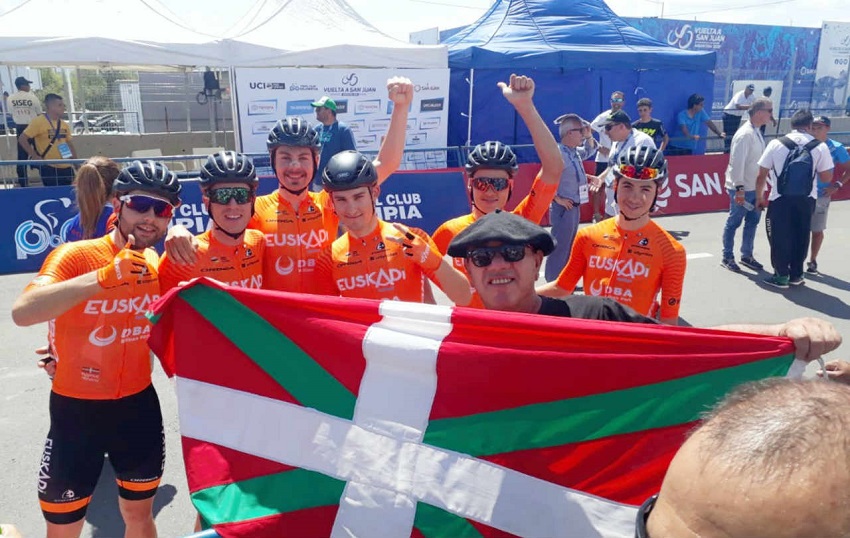 The Basque team Orbea Foundation with fans from the local Basque club at the “San Juan Itzulia 2020” 