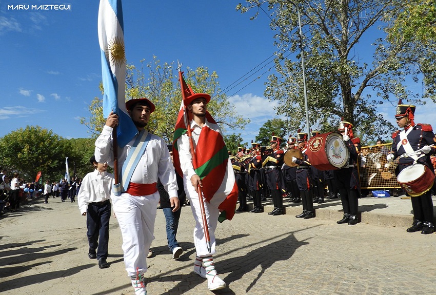 Euskal partaidetza San Nicolas hiriaren 270. urteurrenean