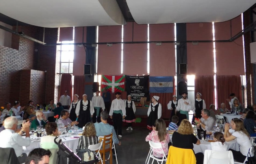 Anniversary lunch at Urrundik and the “Basque Presence,” in Parana