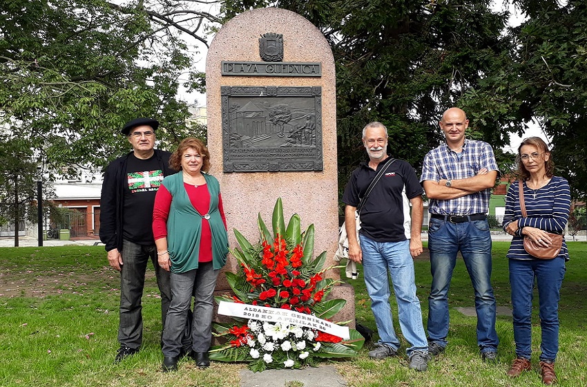 Wreath laying at aldaxka