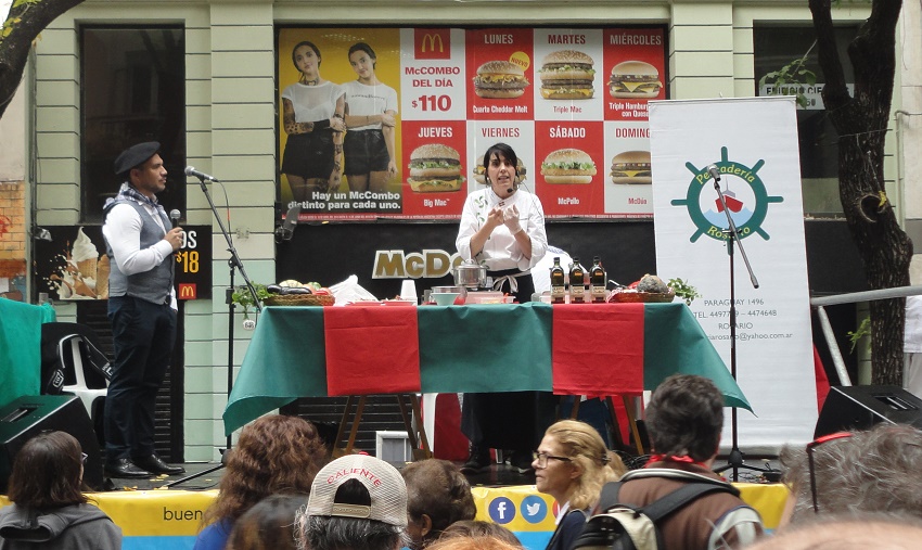 Clases de Gastronomía (no, el McDonals del fondo, no)