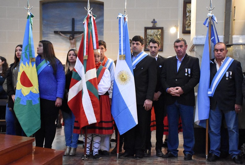 The Ikurriña at the Tedeum in Chivilcoy