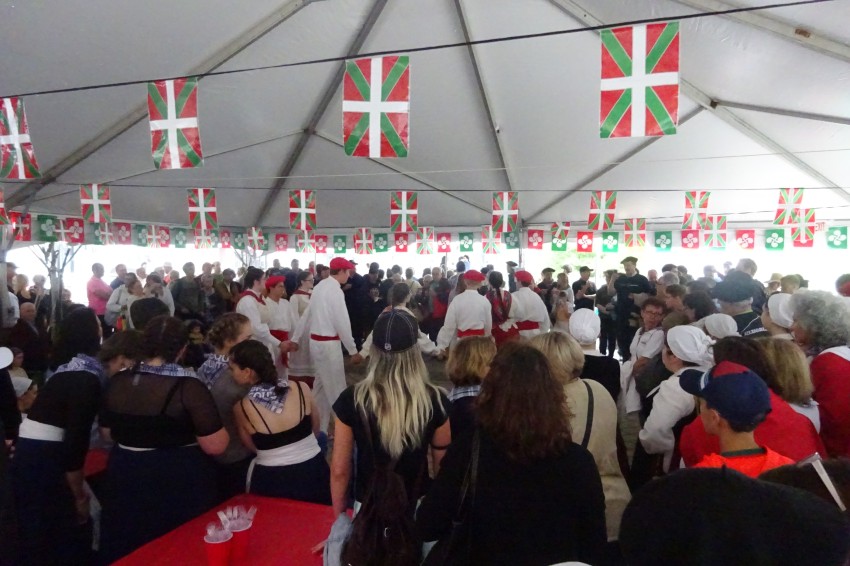 ¿Foto de las fiestas de un pueblo en Euskal Herria? No, es la New London Basque Fest, en Connecticut (foto EuskalKultura.com)