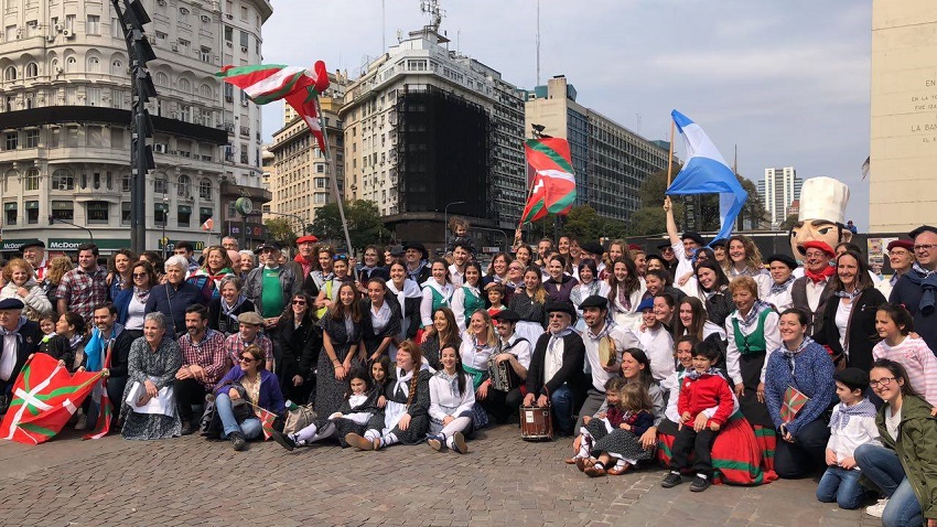 En el Día de la Diáspora, actividad organizada por el Laurak Bat de la capital porteña