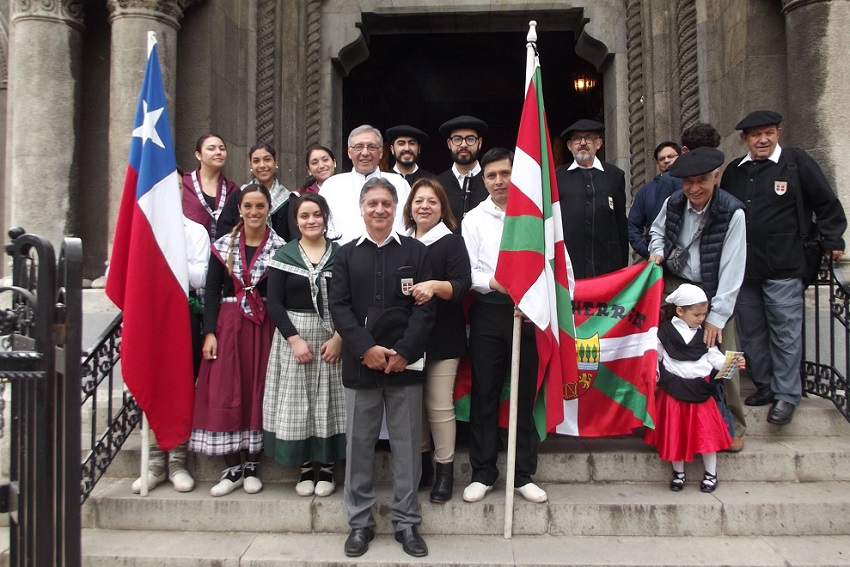 Celebration of San Miguel 2018 at the Euzko Etxea in Santiago