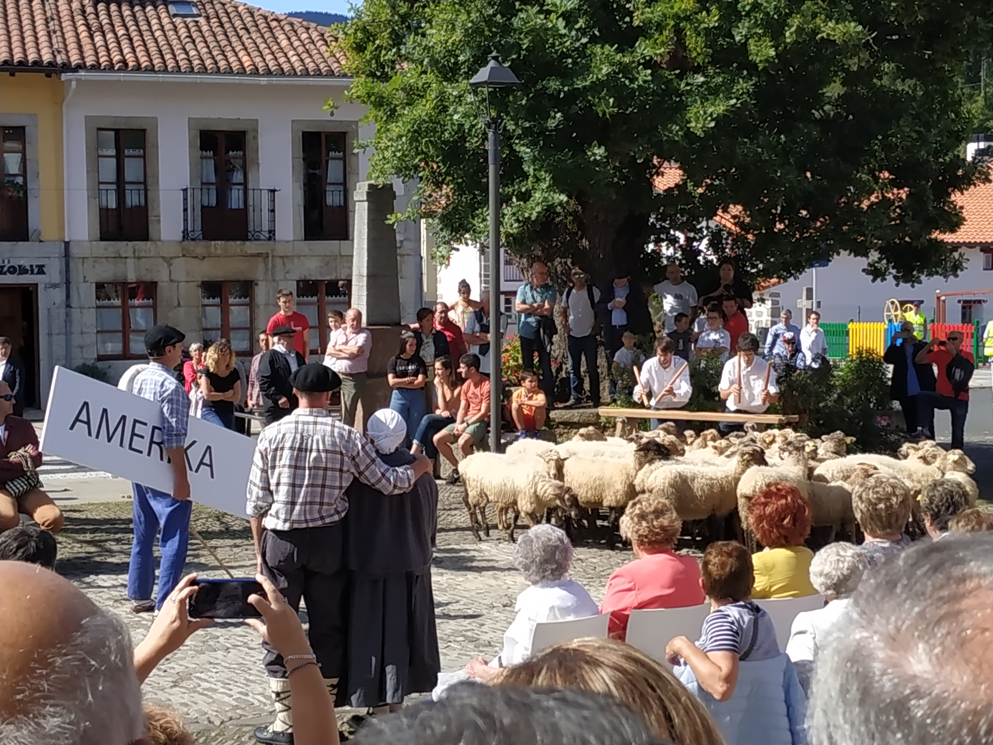 Antzerki herritarra Euskal Diasporari buruz