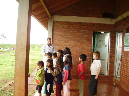 Visita a la comunidad Mbya Guarani 2008 (02)