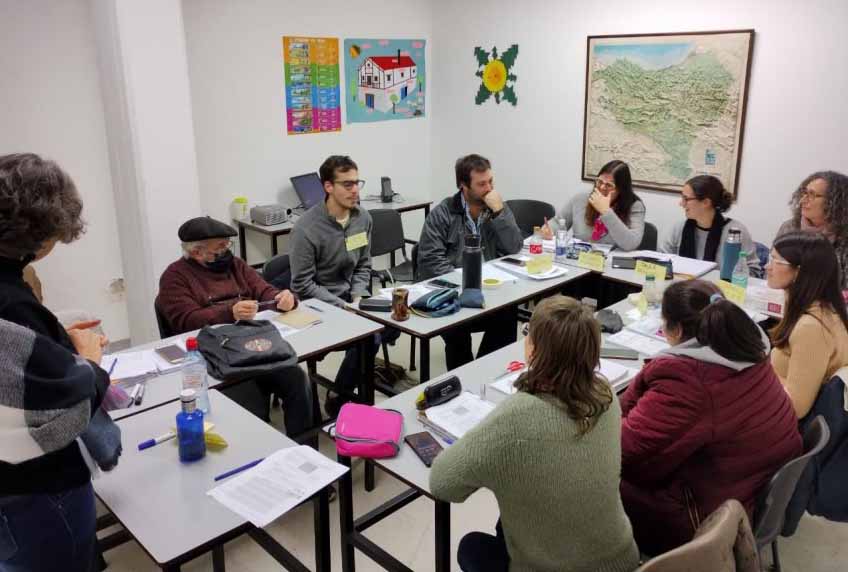 Los estudiantes del barnetegi en clase