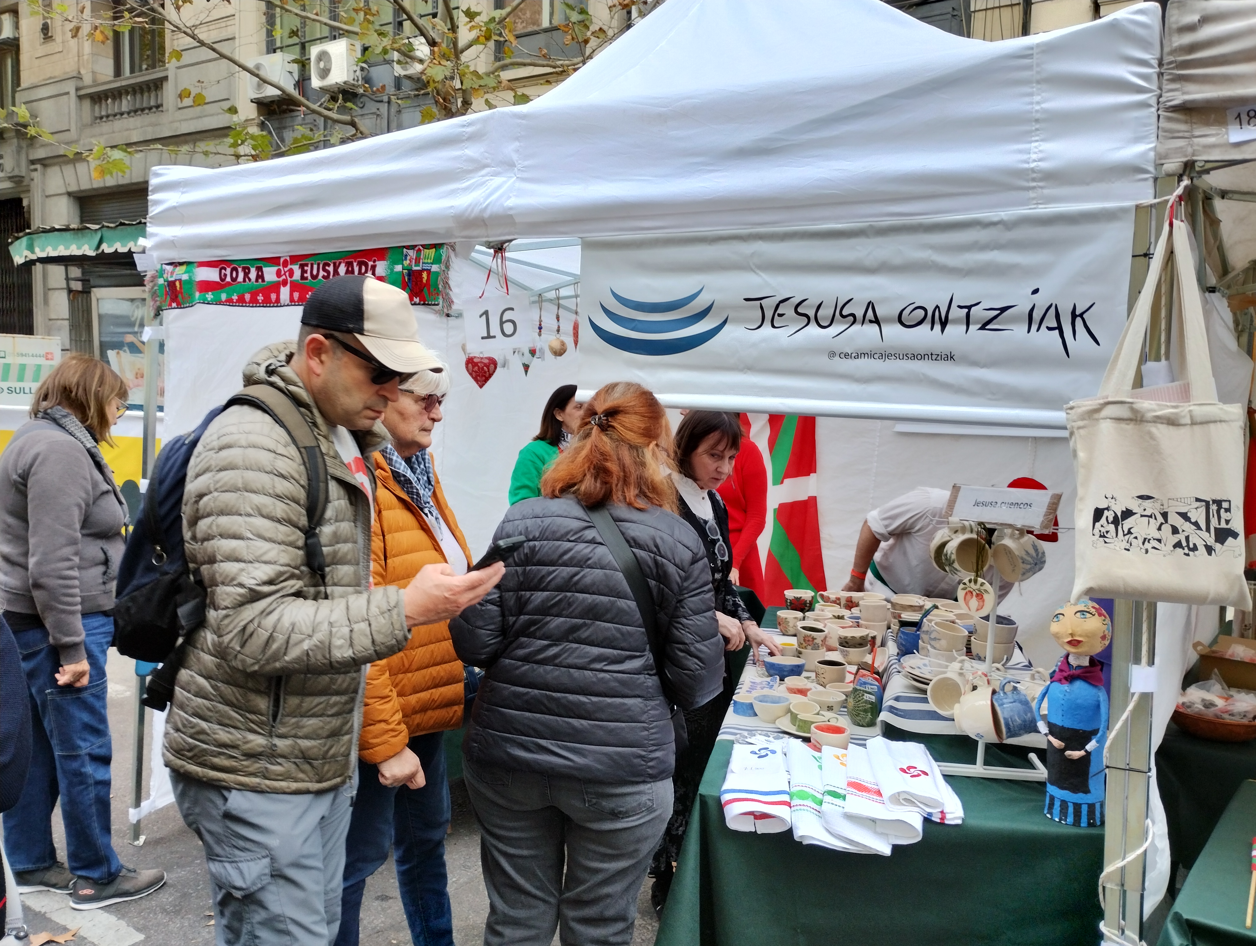 Cerámica: Jesusa Ontziak y HG 