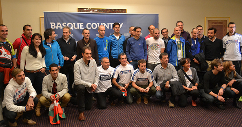 Recepción a los corredores vascos, la víspera del Maratón de Nueva York 2014 (foto Delegación de Euskadi en EEUU)