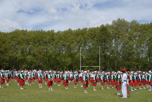 Fiesta Vasca en Euskal Echea (1)