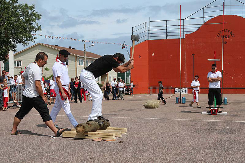 Basque sports at the Saint Pierre Basque Festival, in the jai-alai built back in 1906