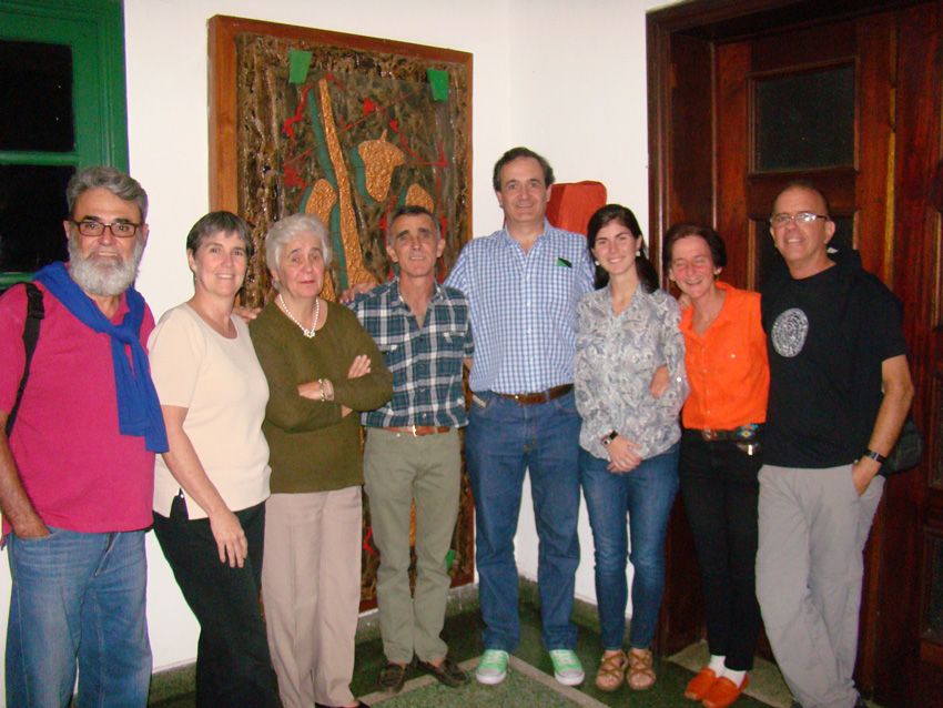 Seen here, the outgoing and incoming boards (from left to right: Anton Arriaga, Kattalin Alaba, Maite Arriaga, Unai Azpiritxaga, Pedro Javier Arriaga, Maialen Azpiritxaga, Oyane Arregi, Xabier Landa (photo CaracasEE)